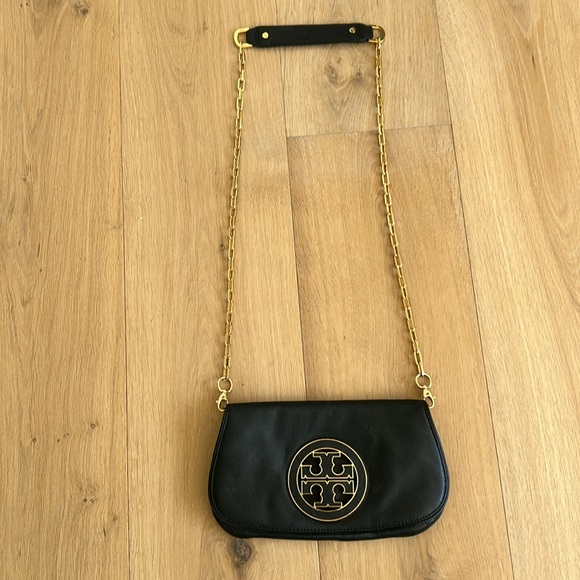 Tory Burch Reva Cross body leather black flap bag with gold chain strap. - Picture 6 of 11